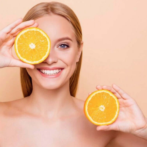 Da mụn có nên dùng vitamin C?